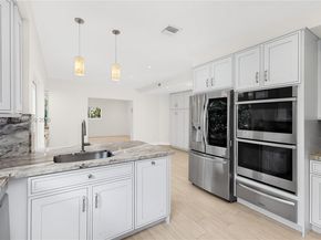 20205 W Oak Haven Cir, Miami FL 33179