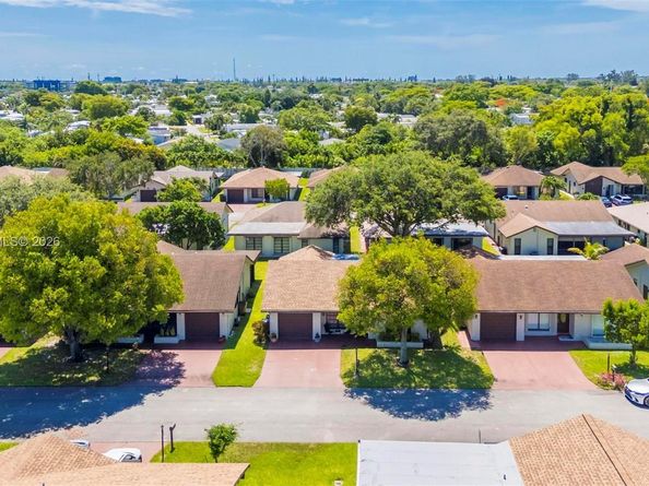1726 SW 20th Ter, Deerfield Beach FL 33442