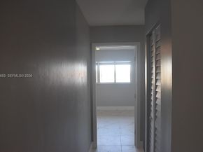 9763 NW 37th St, Sunrise FL 33351