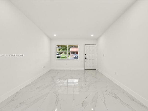 5913 SW 112th Ter, Cooper City FL 33330