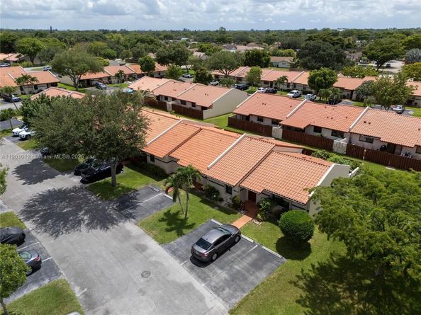 5913 SW 112th Ter, Cooper City FL 33330