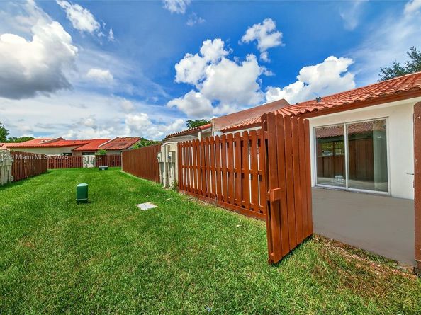 5913 SW 112th Ter, Cooper City FL 33330