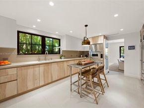 6065 Pine Tree Dr, Miami Beach FL 33140