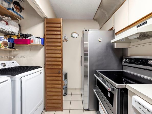 4191 W 10th Ave, Hialeah FL 33012