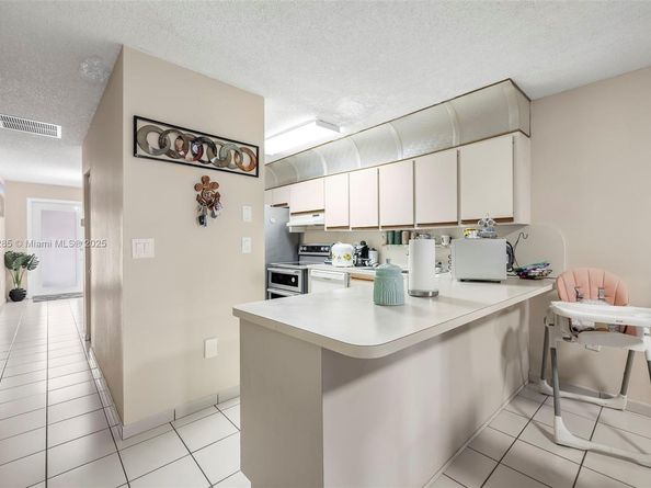 4191 W 10th Ave, Hialeah FL 33012