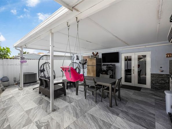 4191 W 10th Ave, Hialeah FL 33012