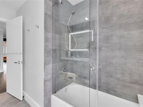 3015 NE 208th St, Aventura FL 33180