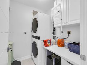 3015 NE 208th St, Aventura FL 33180