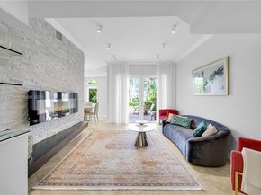 3015 NE 208th St, Aventura FL 33180