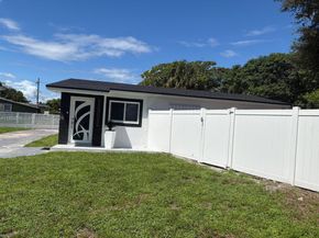 3361 NW 207th St, Miami Gardens FL 33056