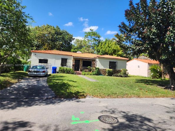 Undisclosed Address #A12004071, Miami FL 33137