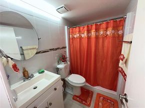 260 NW 107th Ave 222, Miami FL 33172