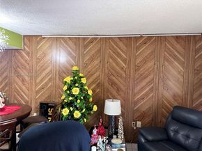 260 NW 107th Ave 222, Miami FL 33172