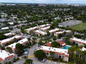 5216 NE 6th Ave B3, Oakland Park FL 33334