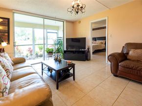 9823 S Hollybrook Lake Dr 105, Pembroke Pines FL 33025