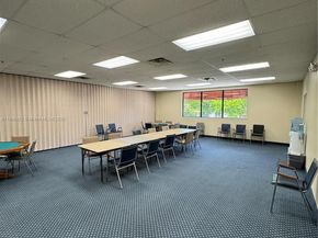 9823 S Hollybrook Lake Dr 105, Pembroke Pines FL 33025
