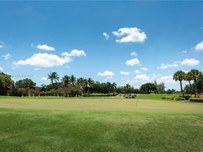 9823 S Hollybrook Lake Dr 105, Pembroke Pines FL 33025