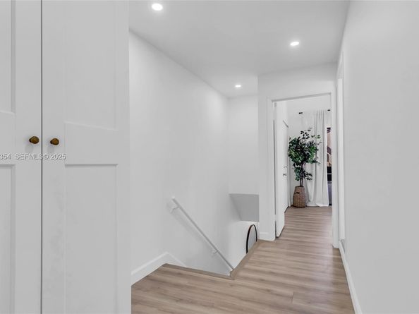 10080 SW 77th Ct, Miami FL 33156