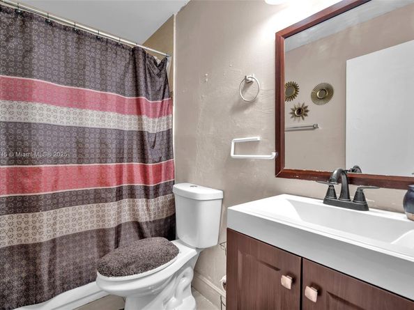 515 NE 11th St, Fort Lauderdale FL 33304