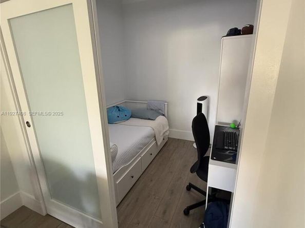 9001 SW 94th St 208, Miami FL 33176