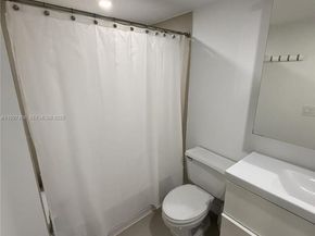 9001 SW 94th St 208, Miami FL 33176