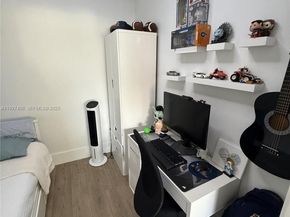 9001 SW 94th St 208, Miami FL 33176