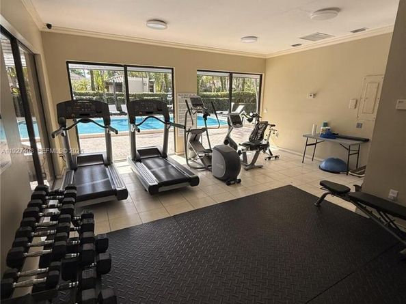 9001 SW 94th St 208, Miami FL 33176