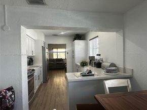 991 E 47th St, Hialeah FL 33013