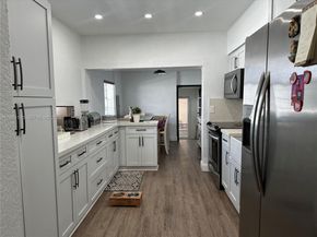 991 E 47th St, Hialeah FL 33013