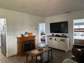 991 E 47th St, Hialeah FL 33013