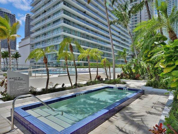 1111 SW 1st Ave 2823N, Miami FL 33130