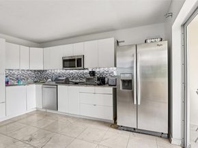 4011 N Meridian Ave 21, Miami Beach FL 33140