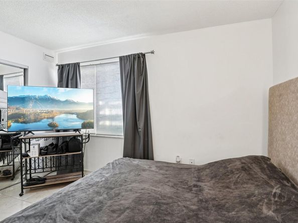 4011 N Meridian Ave 21, Miami Beach FL 33140