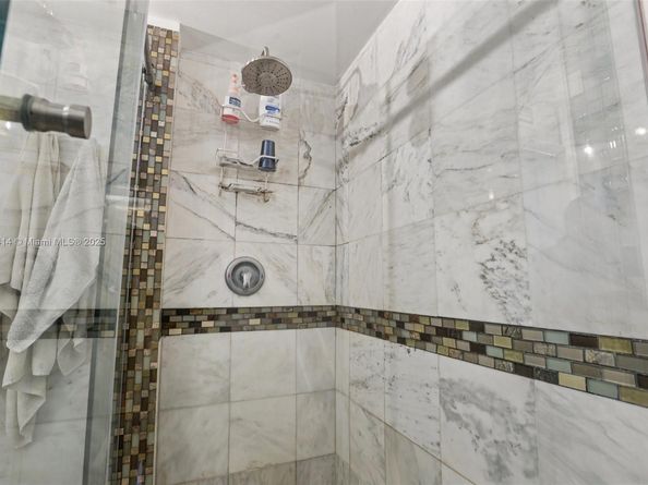 4011 N Meridian Ave 21, Miami Beach FL 33140
