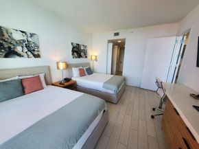 2602 E Hallandale Beach Blvd R2810, Hallandale Beach FL 33009