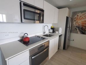 2602 E Hallandale Beach Blvd R2810, Hallandale Beach FL 33009