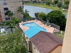 10145 NW 9th St Cir 7502, Miami FL 33172