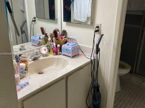 10145 NW 9th St Cir 7502, Miami FL 33172