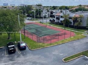10145 NW 9th St Cir 7502, Miami FL 33172