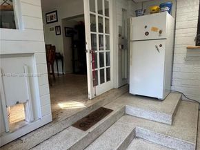 630 NE 165th St, Miami FL 33162