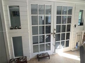 630 NE 165th St, Miami FL 33162