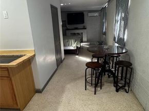 630 NE 165th St, Miami FL 33162