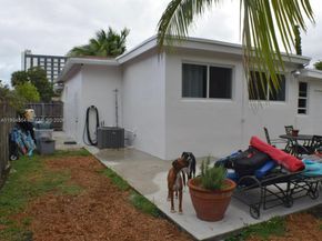 630 NE 165th St, Miami FL 33162