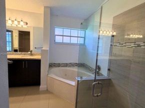 11459 Lakeview Dr 7A, Coral Springs FL 33071