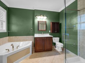 2891 S Greenleaf Cir, Boynton Beach FL 33426