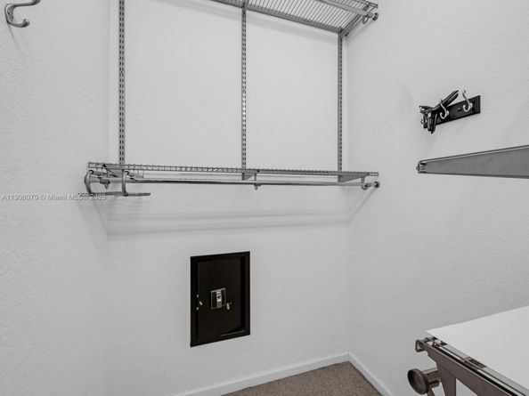 2891 S Greenleaf Cir, Boynton Beach FL 33426