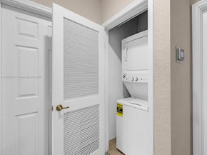 2891 S Greenleaf Cir, Boynton Beach FL 33426