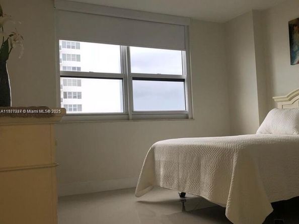 2080 S Ocean Dr 1507, Hallandale Beach FL 33009