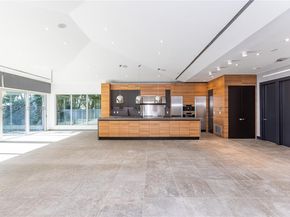 2440 N Shore Ter, Miami Beach FL 33141