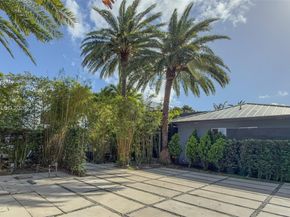 2440 N Shore Ter, Miami Beach FL 33141